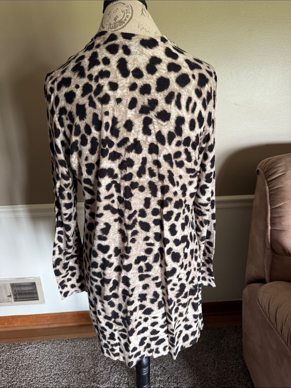 torrid Leopard Print Open-Front Cardigan - Beige & Black - Picture 3 of 3